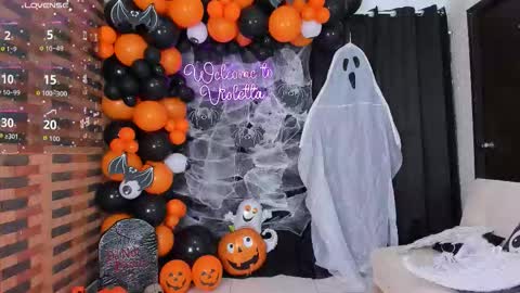 violetta_pretty online show from October 22, 2025, 8:19 pm