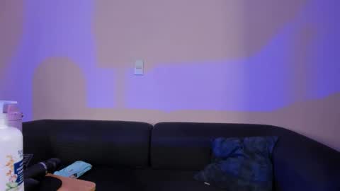 violetta independent model online show from February 15, 2026, 7:51 am