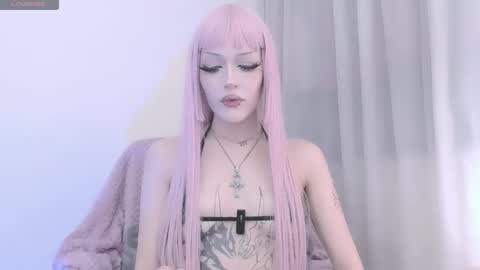 Snapshot of violettbones chatting on March 26, 2026, 6:30 am Violett online show from March 26, 2026, 6:30 am