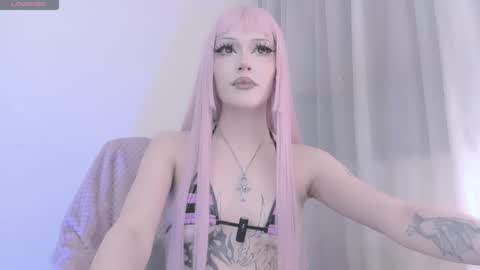 Snapshot of violettbones chatting on March 27, 2026, 6:41 am Violett online show from March 27, 2026, 6:41 am