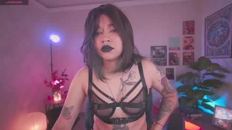 JULIE UWU online show from February 1, 2026, 9:57 pm