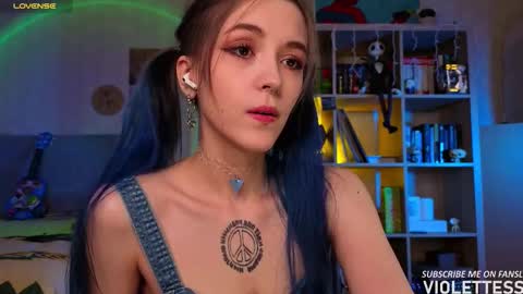 Vi  Best on my Fansly  online show from February 19, 2026, 2:13 pm