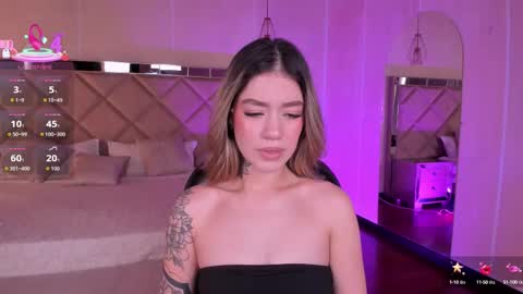 Violett  online show from September 23, 2025, 6:22 pm