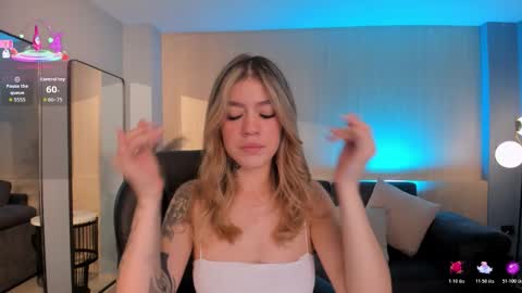 Violett  online show from November 8, 2025, 11:21 am