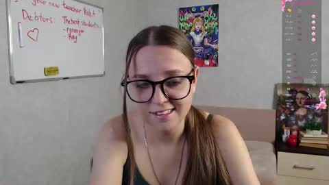 Violet online show from October 17, 2025, 5:59 pm