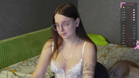 Violet online show from March 5, 2026, 8:32 am