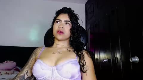  Violet  online show from September 25, 2025, 2:48 am