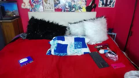 Isabella  online show from January 7, 2025, 11:45 pm