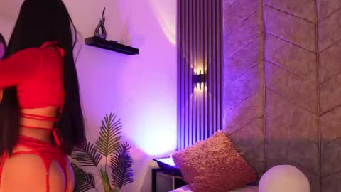 viollettebylyly online show from June 4, 2026, 12:22 pm