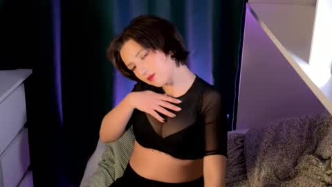 Vireia online show from March 12, 2026, 6:36 pm