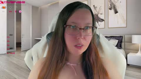 Victoria Romans online show from September 21, 2025, 12:07 pm