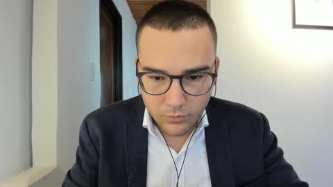 Vito Ferrer online show from February 5, 2025, 12:06 pm