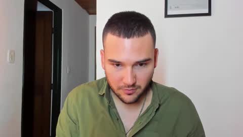 Vito Ferrer online show from February 18, 2025, 12:59 am