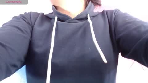 Snapshot of vitoria23_ chatting on November 17, 2025, 2:56 pm victoria 3 online show from November 17, 2025, 2:56 pm