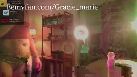 Snapshot of vivaciousred87 chatting on November 15, 2025, 6:37 pm Gracie online show from November 15, 2025, 6:37 pm