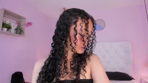 Vivi online show from March 3, 2026, 3:34 am