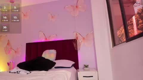 Viviana  online show from September 13, 2025, 8:41 pm