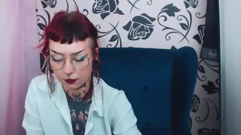 Snapshot of viviadarc chatting on September 26, 2025, 5:39 pm ViviaDarc online show from September 26, 2025, 5:39 pm