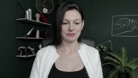 Vivian online show from February 23, 2026, 7:39 am