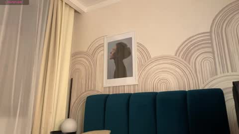 Vivian Evans online show from April 3, 2026, 12:52 am