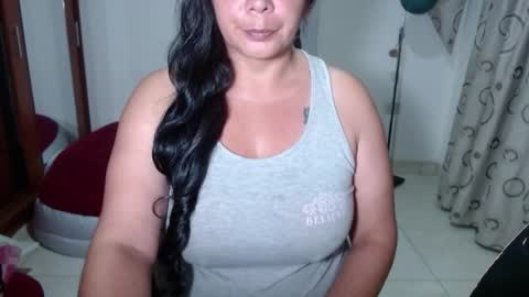vivian_milf_paint online show from February 21, 2026, 12:22 am