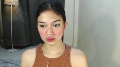 Snapshot of vivian_roberts chatting on December 21, 2024, 1:15 am Vivian online show from December 21, 2024, 1:15 am