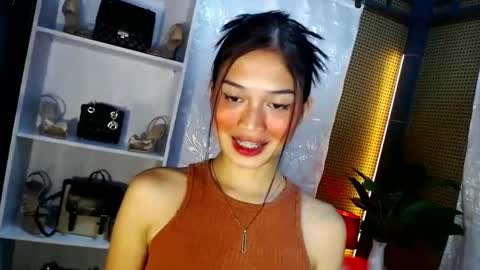 Snapshot of vivian_roberts chatting on January 6, 2025, 8:07 pm Vivian online show from January 6, 2025, 8:07 pm