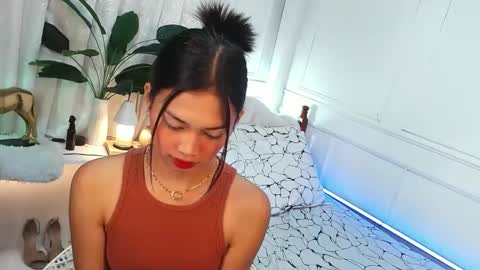 Snapshot of vivian_roberts chatting on March 8, 2025, 10:13 pm Vivian online show from March 8, 2025, 10:13 pm