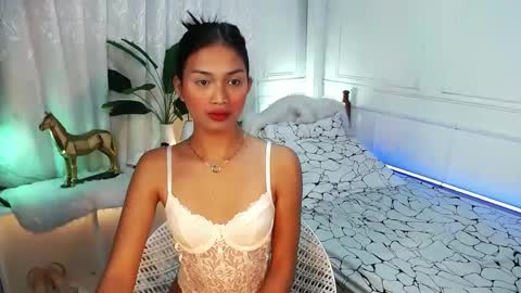 Snapshot of vivian_roberts chatting on March 11, 2025, 12:54 am Vivian online show from March 11, 2025, 12:54 am