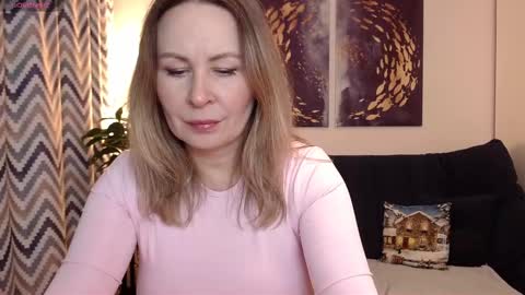 Snapshot of vivian_soul chatting on February 16, 2025, 6:21 pm Vivian online show from February 16, 2025, 6:21 pm