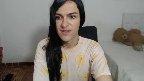 Snapshot of vivianalatin chatting on May 18, 2026, 1:06 pm instagram Viviana73215 online show from May 18, 2026, 1:06 pm