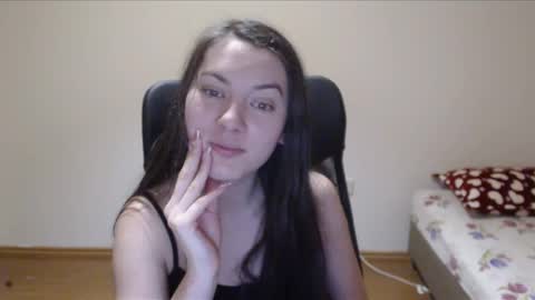 Snapshot of vivianngray chatting on January 17, 2025, 1:36 am Vivian Gray online show from January 17, 2025, 1:36 am