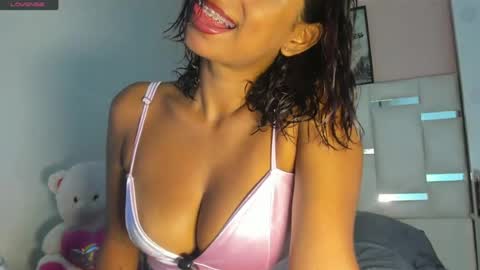 Snapshot of vivibless chatting on June 12, 2026, 7:24 pm vivi online show from June 12, 2026, 7:24 pm