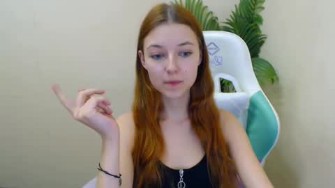 Vivien online show from February 5, 2025, 9:50 pm