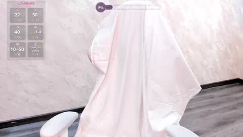 Snapshot of vivien_montclair chatting on July 7, 2026, 12:24 am Vivien online show from July 7, 2026, 12:24 am