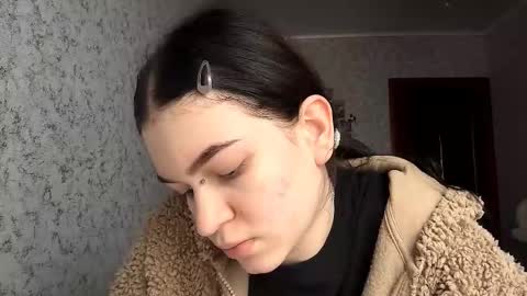 Snapshot of viviennebuiles chatting on October 20, 2025, 1:11 pm Alexa online show from October 20, 2025, 1:11 pm