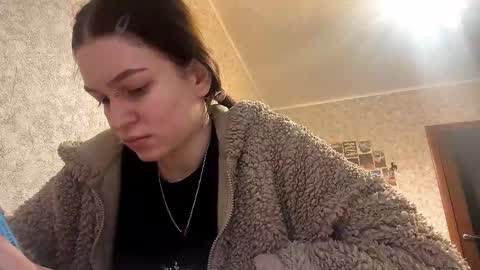 Snapshot of viviennebuiles chatting on October 30, 2025, 1:56 pm Alexa online show from October 30, 2025, 1:56 pm