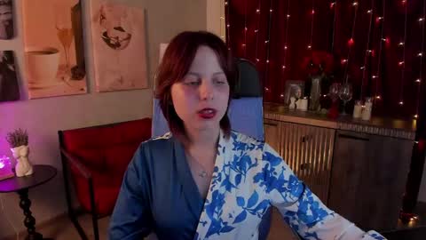 Vivienne  online show from May 11, 2026, 12:44 pm