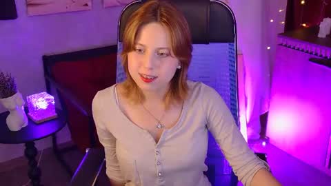 Vivienne  online show from July 9, 2026, 12:42 pm