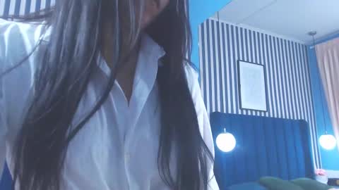 Vivian  online show from February 20, 2026, 1:00 pm