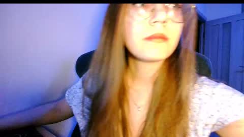 Snapshot of vivivivikkie chatting on April 30, 2026, 10:14 pm vivivivikkie online show from April 30, 2026, 10:14 pm