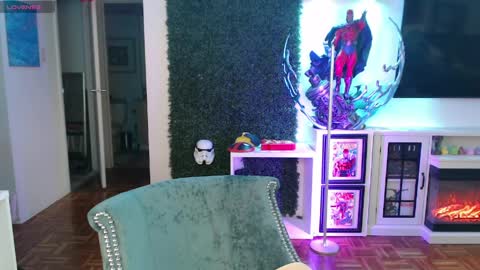 Vixen online show from April 10, 2026, 2:22 pm