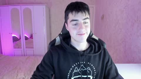 Snapshot of vlad1605 chatting on December 28, 2024, 4:30 pm Martin online show from December 28, 2024, 4:30 pm