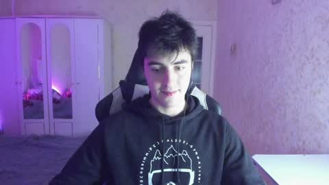 Snapshot of vlad1605 chatting on February 7, 2025, 4:59 am Martin online show from February 7, 2025, 4:59 am