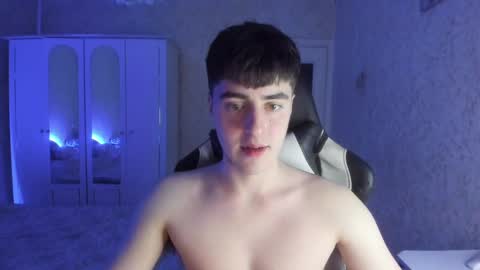 Snapshot of vlad1605 chatting on March 12, 2025, 5:17 pm Martin online show from March 12, 2025, 5:17 pm