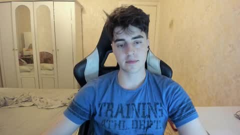 Snapshot of vlad1605 chatting on September 24, 2025, 3:04 pm Martin online show from September 24, 2025, 3:04 pm