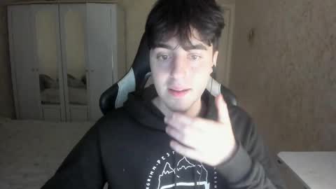 Snapshot of vlad1605 chatting on October 18, 2025, 1:12 pm Martin online show from October 18, 2025, 1:12 pm