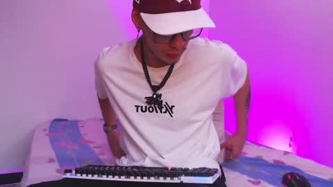 Snapshot of vlad__night chatting on February 10, 2026, 11:58 am Vlad online show from February 10, 2026, 11:58 am