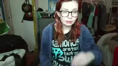 Snapshot of vmpbitez chatting on February 22, 2025, 7:47 pm angel online show from February 22, 2025, 7:47 pm