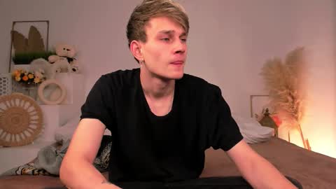 Snapshot of volan_starts chatting on February 26, 2026, 12:04 pm Dan online show from February 26, 2026, 12:04 pm